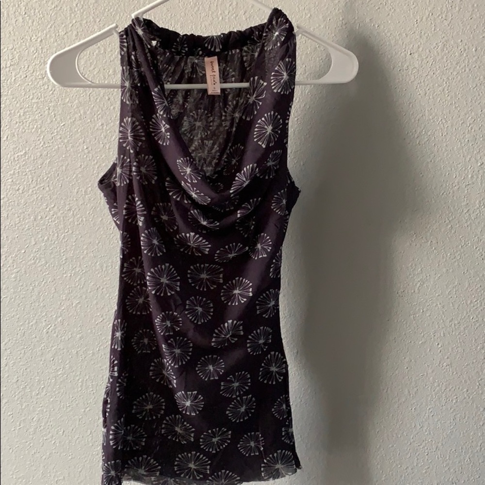 Dandelion Loose Neck Top/no sleeves size Small